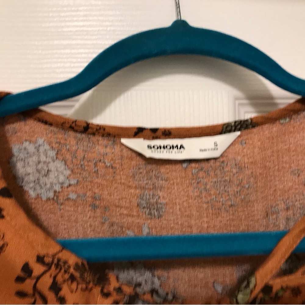 Flower Print Top - Picture 3 of 7